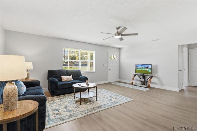 6033 E Rector Street, Inverness, FL 34452