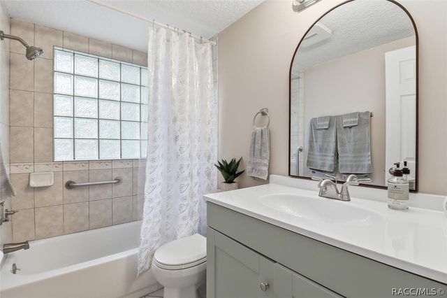 6033 E Rector Street, Inverness, FL 34452