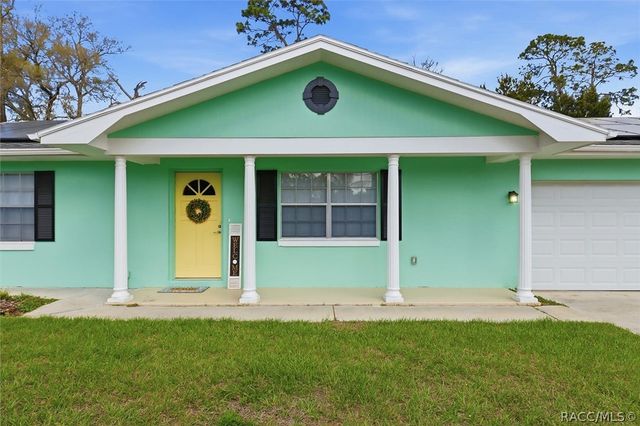 6033 E Rector Street, Inverness, FL 34452