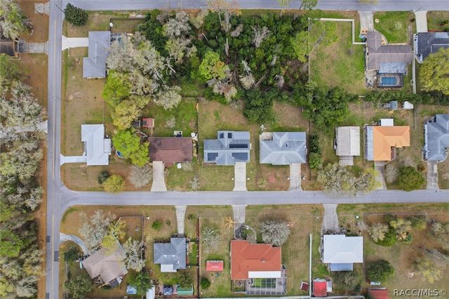 6033 E Rector Street, Inverness, FL 34452