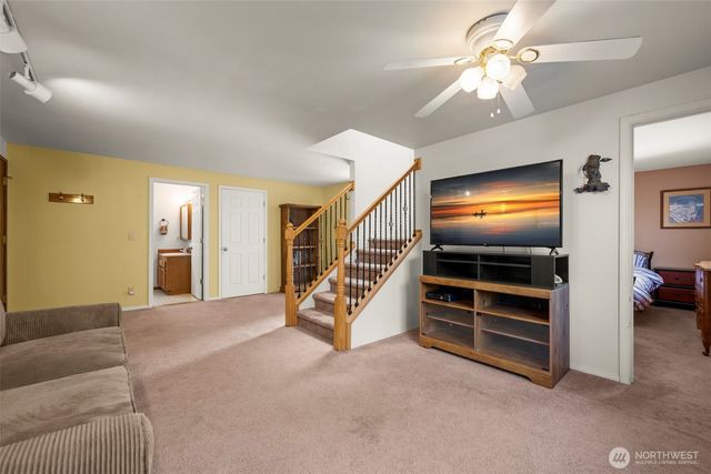 2007 E 15th Street, Bremerton, WA 98310