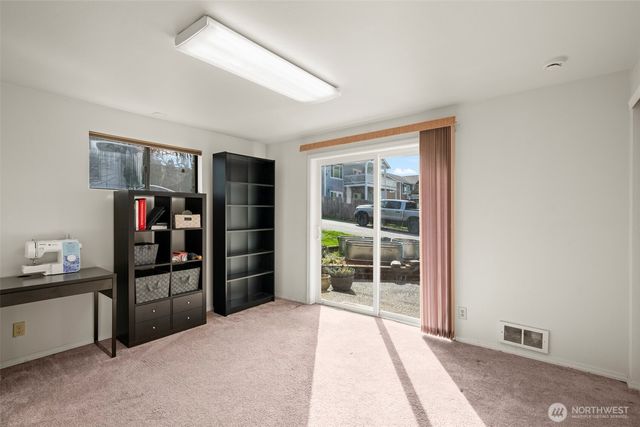 2007 E 15th Street, Bremerton, WA 98310