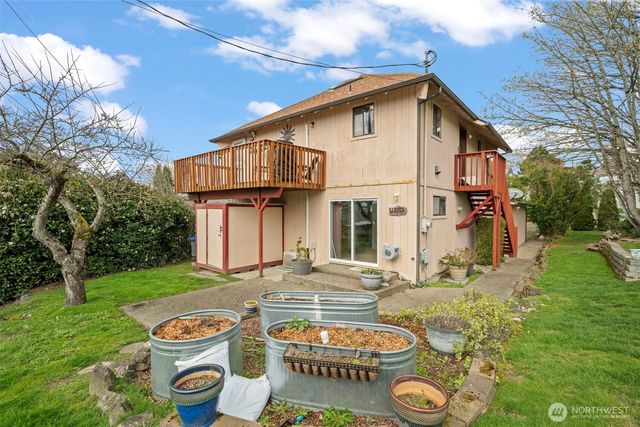 2007 E 15th Street, Bremerton, WA 98310