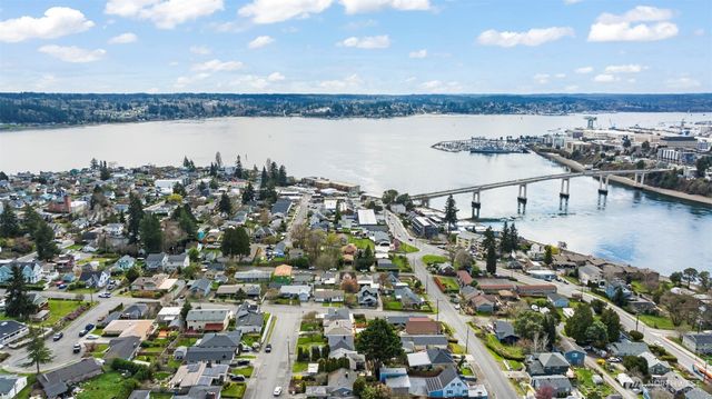 2007 E 15th Street, Bremerton, WA 98310