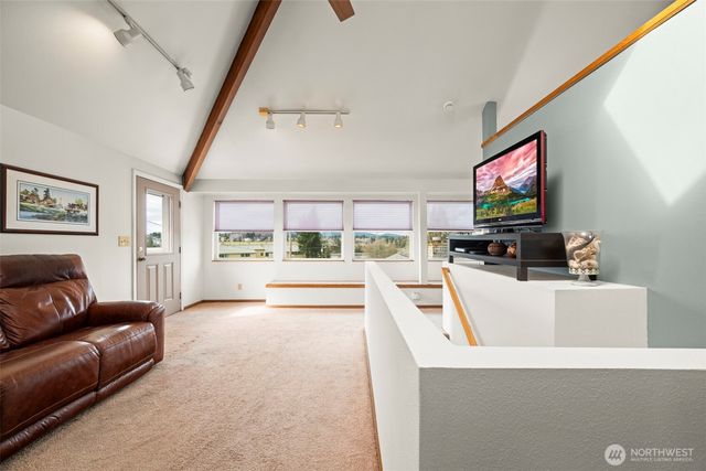 2007 E 15th Street, Bremerton, WA 98310