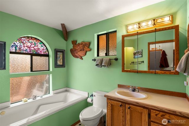 2007 E 15th Street, Bremerton, WA 98310