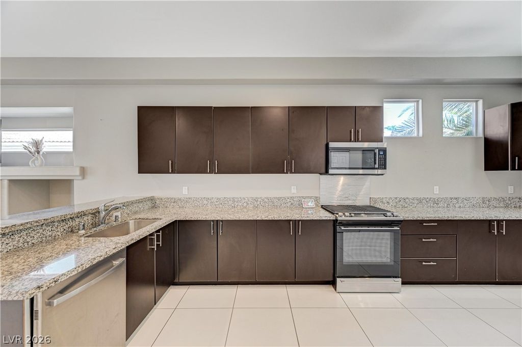 6115 Cozy Creek Street, North Las Vegas, NV 89031 — photo 4