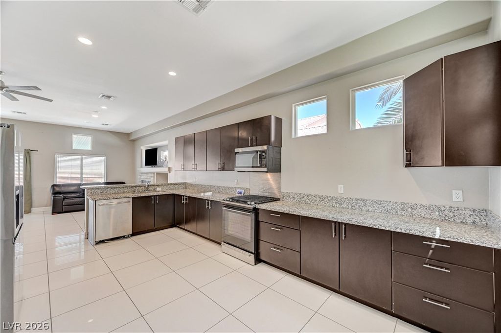 6115 Cozy Creek Street, North Las Vegas, NV 89031 — photo 5
