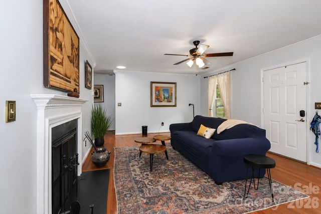 105 Lake Top Lane, Statesville, NC 28677