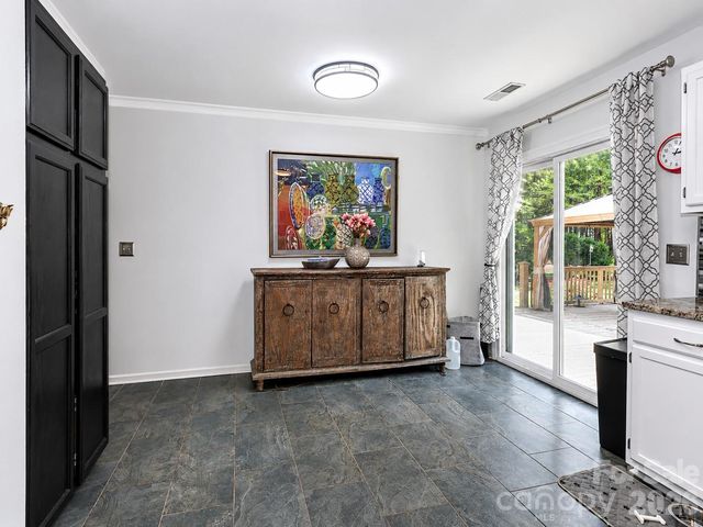 105 Lake Top Lane, Statesville, NC 28677