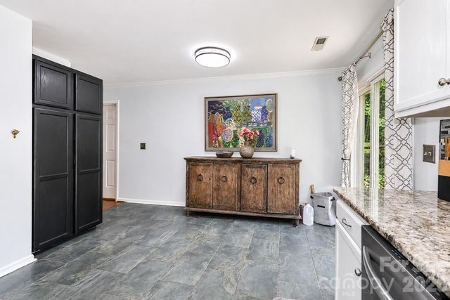 105 Lake Top Lane, Statesville, NC 28677