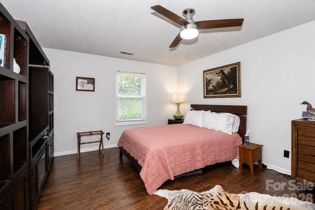 105 Lake Top Lane, Statesville, NC 28677