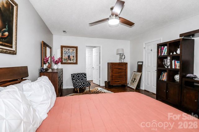 105 Lake Top Lane, Statesville, NC 28677