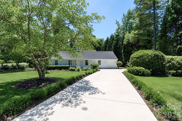 105 Lake Top Lane, Statesville, NC 28677