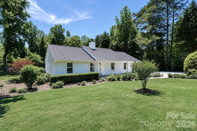 105 Lake Top Lane, Statesville, NC 28677