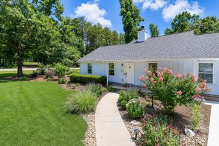 105 Lake Top Lane, Statesville, NC 28677