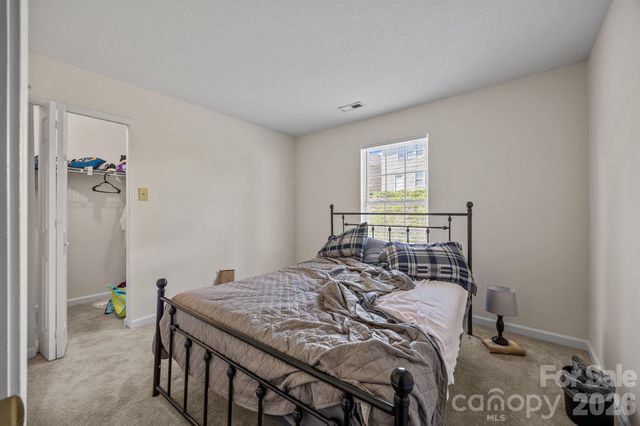 2621 Stream Bank Drive, Charlotte, NC 28269