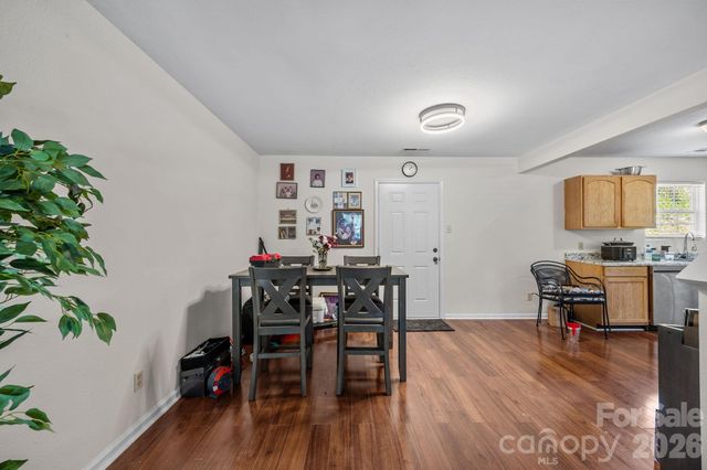 2621 Stream Bank Drive, Charlotte, NC 28269