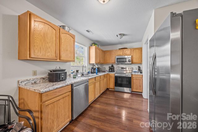 2621 Stream Bank Drive, Charlotte, NC 28269