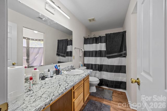 2621 Stream Bank Drive, Charlotte, NC 28269
