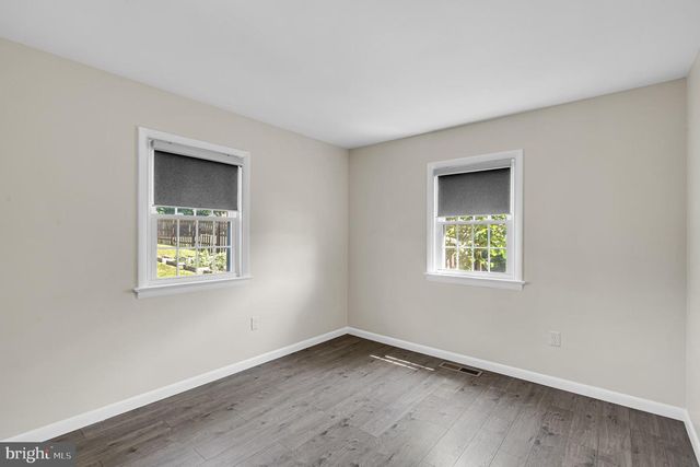 1150 WESTMINSTER AVE, Hanover, PA 17331
