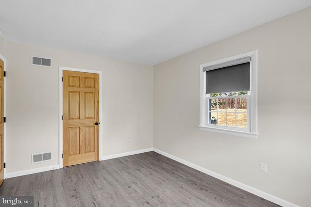 1150 WESTMINSTER AVE, Hanover, PA 17331