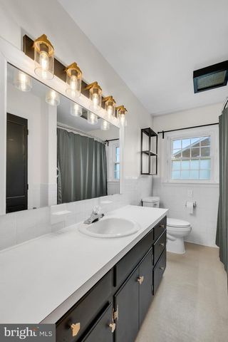 1150 WESTMINSTER AVE, Hanover, PA 17331