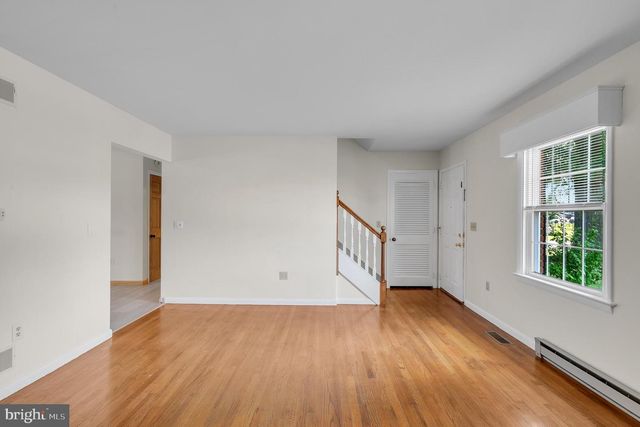 1150 WESTMINSTER AVE, Hanover, PA 17331