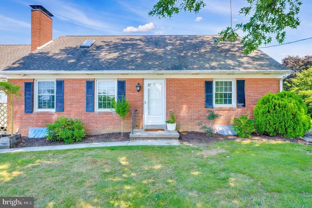 1150 WESTMINSTER AVE, Hanover, PA 17331