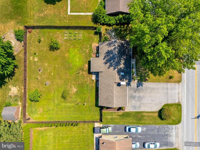 1150 WESTMINSTER AVE, Hanover, PA 17331