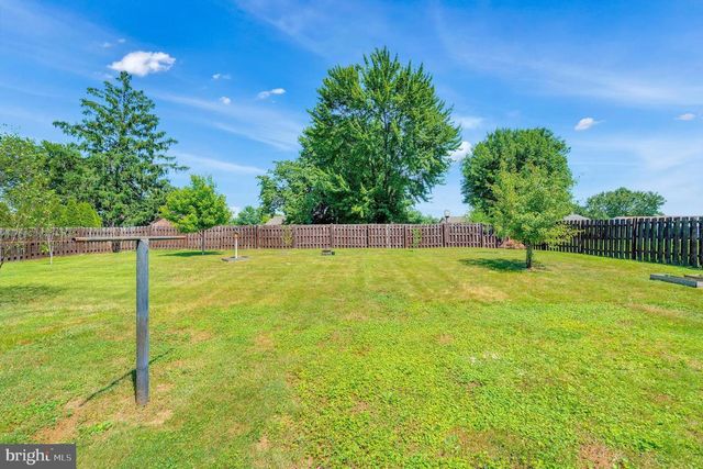 1150 WESTMINSTER AVE, Hanover, PA 17331