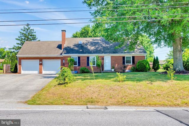 1150 WESTMINSTER AVE, Hanover, PA 17331