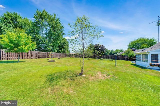 1150 WESTMINSTER AVE, Hanover, PA 17331