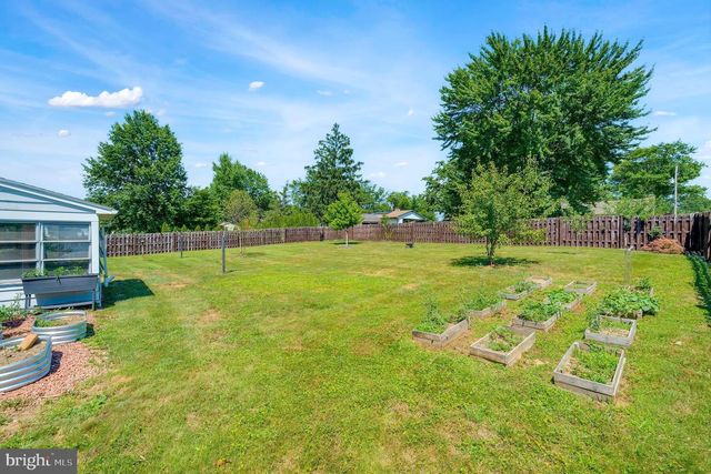1150 WESTMINSTER AVE, Hanover, PA 17331