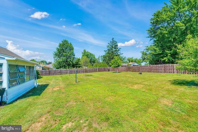 1150 WESTMINSTER AVE, Hanover, PA 17331