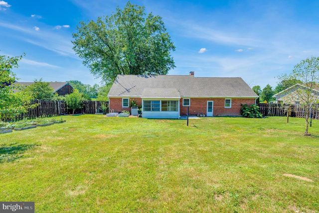 1150 WESTMINSTER AVE, Hanover, PA 17331