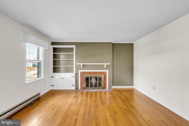 1150 WESTMINSTER AVE, Hanover, PA 17331