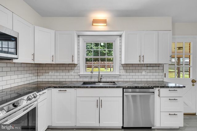 1150 WESTMINSTER AVE, Hanover, PA 17331