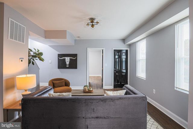 9 GLENMORE AVE, Baltimore, MD 21206