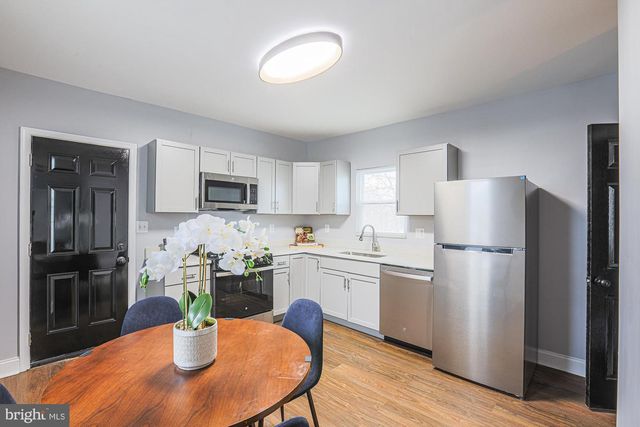 9 GLENMORE AVE, Baltimore, MD 21206