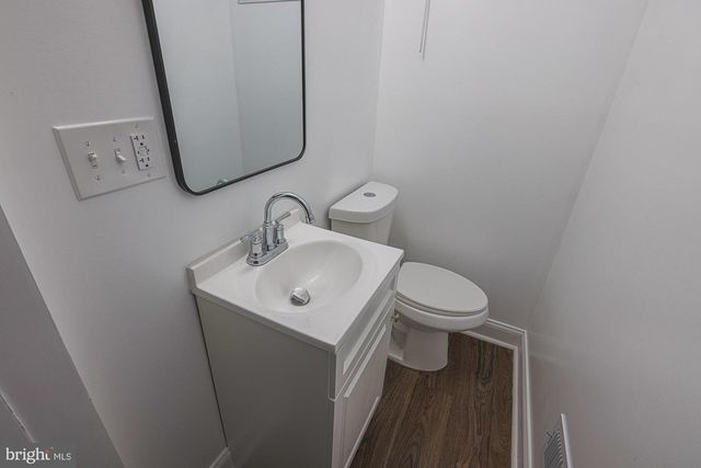 9 GLENMORE AVE, Baltimore, MD 21206