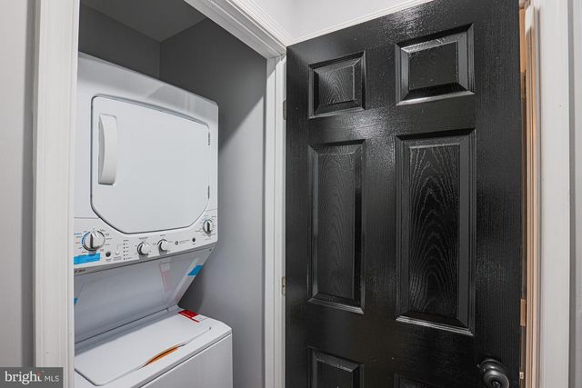 9 GLENMORE AVE, Baltimore, MD 21206