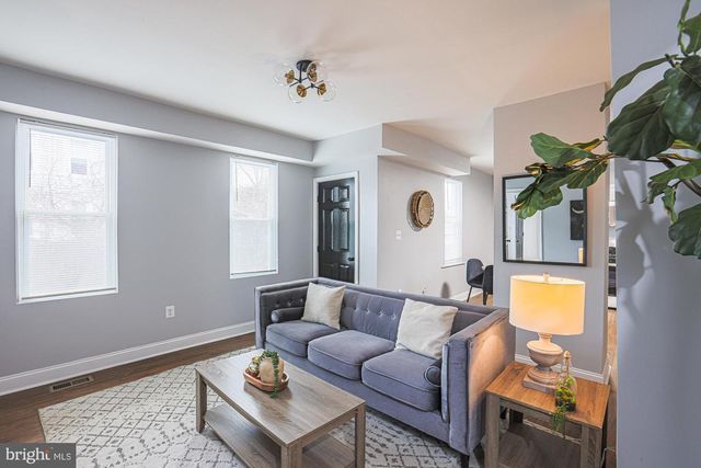 9 GLENMORE AVE, Baltimore, MD 21206