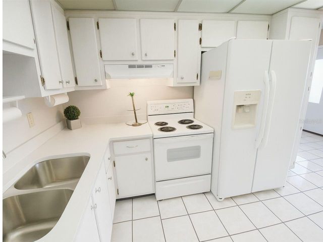 11251 80TH AVENUE 308, Seminole, FL 33772