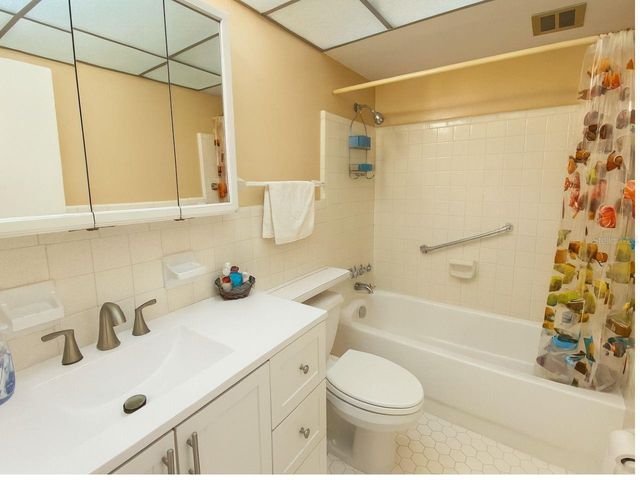 11251 80TH AVENUE 308, Seminole, FL 33772
