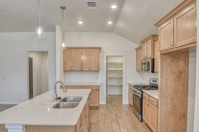 10512 NW 31st Place, Yukon, OK 73099