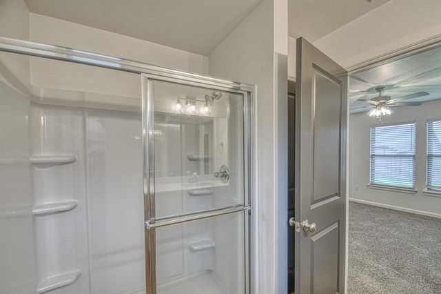 10512 NW 31st Place, Yukon, OK 73099