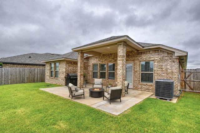 10512 NW 31st Place, Yukon, OK 73099
