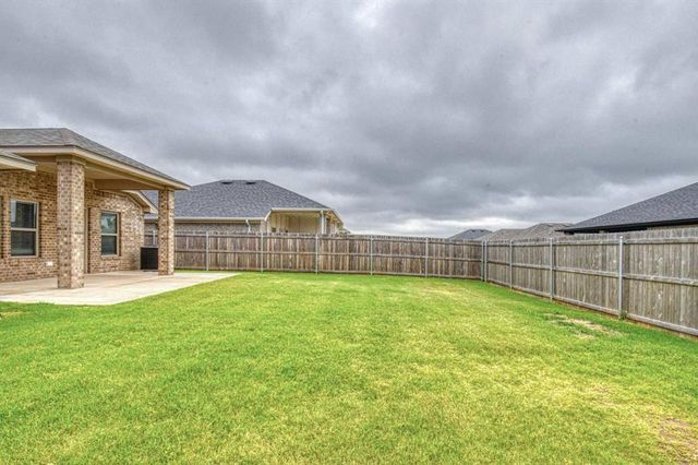10512 NW 31st Place, Yukon, OK 73099