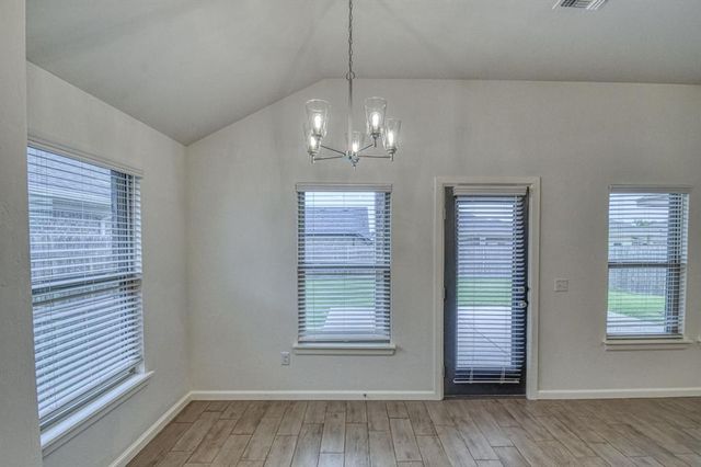 10512 NW 31st Place, Yukon, OK 73099